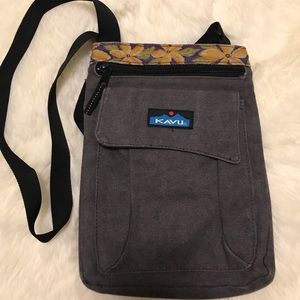 Kavu crossbody keeper bag